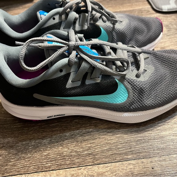 Nike Women's Downshifter running shoes size 8.5. Brand new! Perfect condition! - Picture 1 of 10